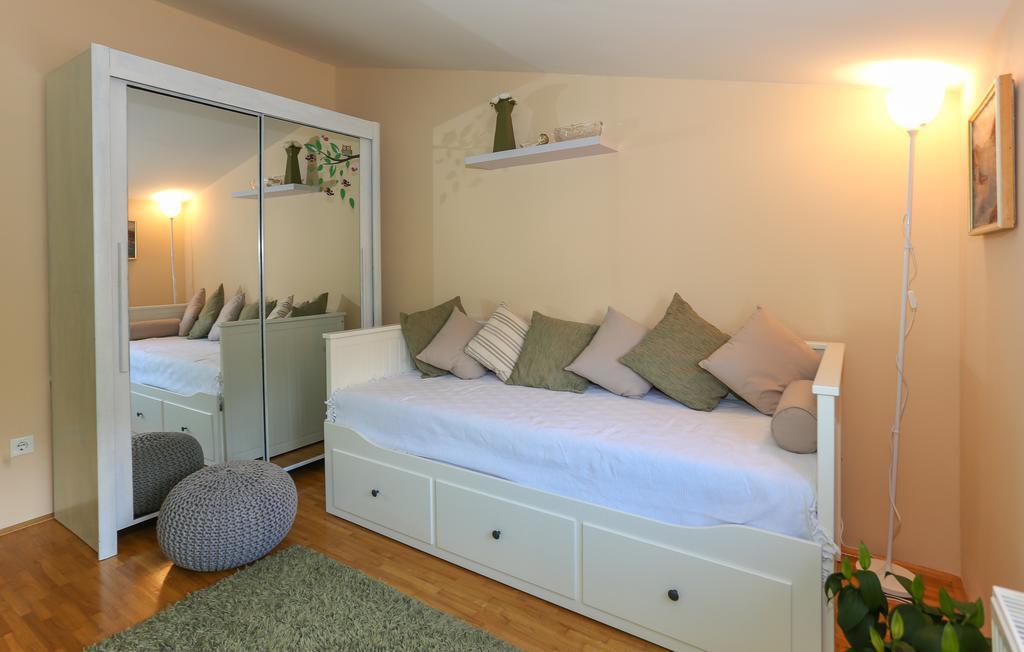 Apartments Ena&Toni คาชเตลา ภายนอก รูปภาพ